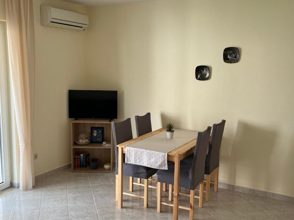 Apartmani Emil Trogir Exterior foto